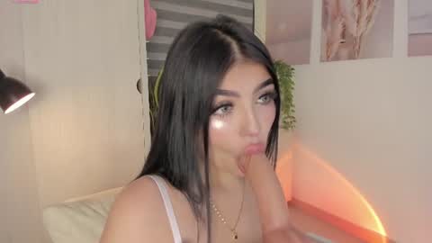 Snapshot of emily_kenner chatting on July 2026 12:09:01 PM EmilyKenner Independent model online show from July 2026 12:09:01 PM