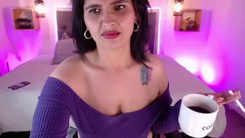 E M I L Y  online show from September 2025 03:50:01 PM