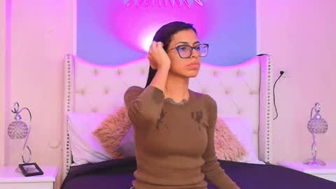 Emily online show from September 2025 09:49:01 PM