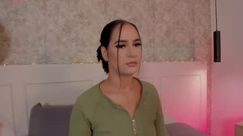 Snapshot of emily_luve chatting on July 2026 12:00:01 PM emily_luve online show from July 2026 12:00:01 PM