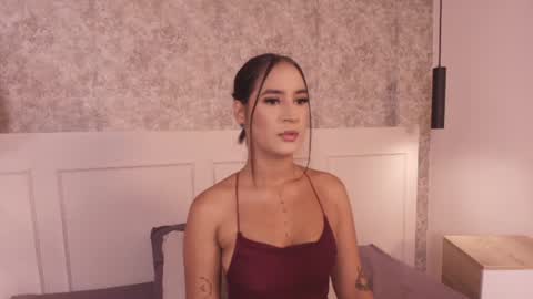Snapshot of emily_luve chatting on July 2026 11:28:02 AM emily_luve online show from July 2026 11:28:02 AM