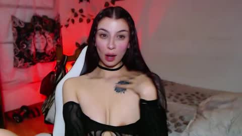 Snapshot of emily_mckey chatting on October 2025 11:14:01 PM Emily online show from October 2025 11:14:01 PM