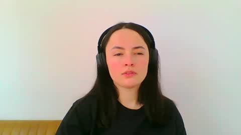 emily_morning_dew online show from January 2025 12:18:01 PM
