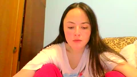 emily_morning_dew online show from February 2025 08:42:01 PM