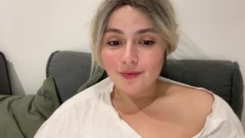 emily_morning_dew online show from September 2025 08:52:02 PM