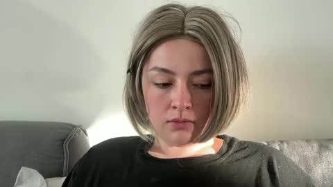 Snapshot of emily_morning_dew chatting on May 2026 04:08:02 AM emily_morning_dew online show from May 2026 04:08:02 AM