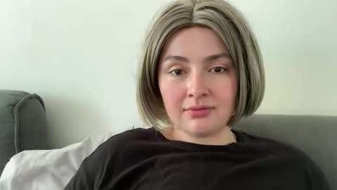 Snapshot of emily_morning_dew chatting on June 2026 06:47:02 AM emily_morning_dew online show from June 2026 06:47:02 AM