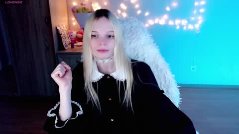 Lia online show from February 2025 11:54:01 PM
