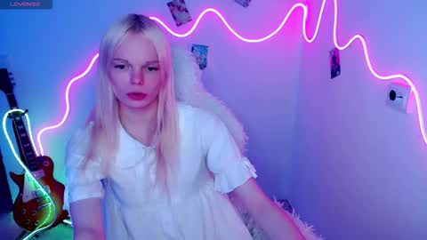 Lia online show from October 2025 09:49:01 AM