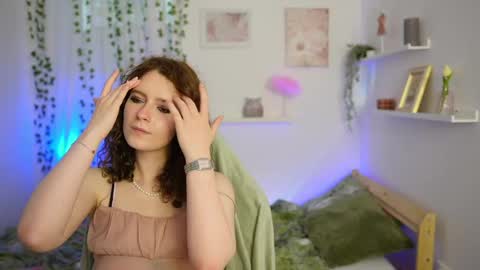 emily_paris18 online show from June 2026 01:02:02 PM