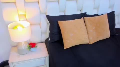 Emily online show from November 2025 11:36:02 AM