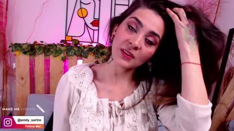 Snapshot of emily_sartre chatting on December 2024 02:37:02 PM Emilly online show from December 2024 02:37:02 PM