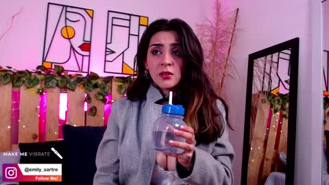 Snapshot of emily_sartre chatting on December 2024 06:04:02 PM Emilly online show from December 2024 06:04:02 PM