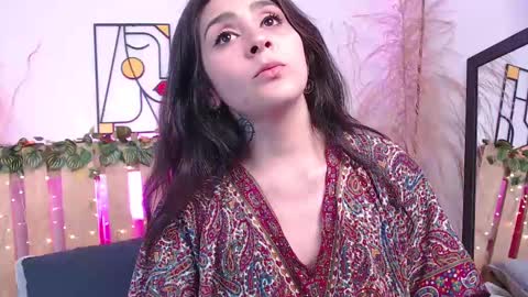 Snapshot of emily_sartre chatting on February 2025 07:44:02 AM Emilly online show from February 2025 07:44:02 AM