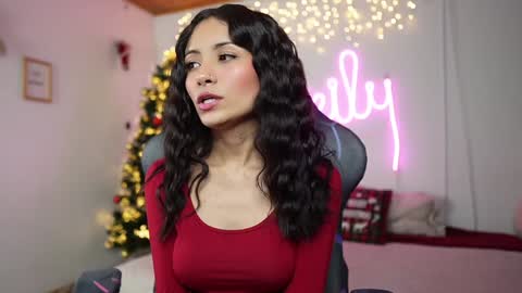 Snapshot of emily_smitt chatting on December 2024 09:50:02 PM emily_smitt online show from December 2024 09:50:02 PM