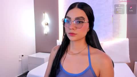 emily_tolson online show from December 2025 07:11:01 PM