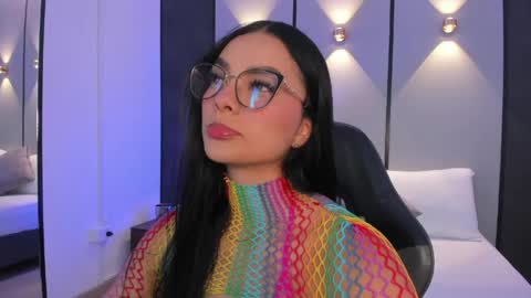 Snapshot of emily_tolson chatting on May 2026 07:43:02 PM emily_tolson online show from May 2026 07:43:02 PM