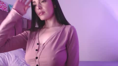 emily_w2 online show from November 2025 03:52:02 AM