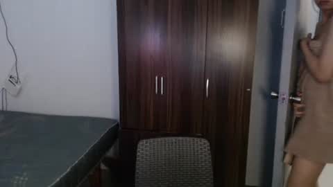 emily_xo143 online show from April 2026 01:09:02 PM