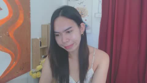 emily_xo143 online show from May 2026 01:30:01 PM