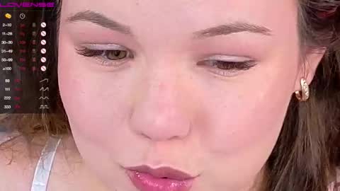 artist Emily online show from November 2025 07:12:01 PM