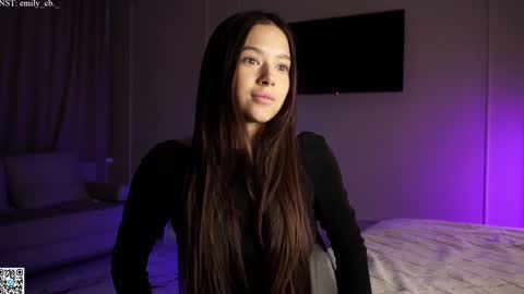 Snapshot of emilybatee chatting on December 2024 06:17:02 PM emilybatee online show from December 2024 06:17:02 PM