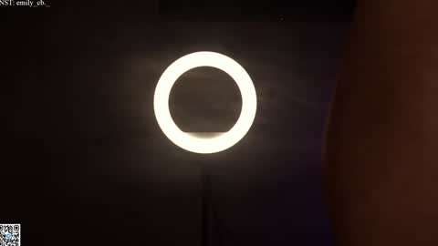 Snapshot of emilybatee chatting on December 2024 10:52:02 PM emilybatee online show from December 2024 10:52:02 PM