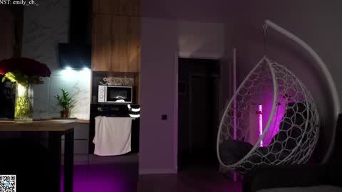 Snapshot of emilybatee chatting on September 2025 06:33:02 PM emilybatee online show from September 2025 06:33:02 PM