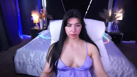 Emy online show from October 2025 08:13:01 AM