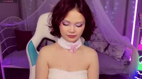 Snapshot of emilychaves chatting on June 2026 12:51:02 PM Emilyhaves online show from June 2026 12:51:02 PM