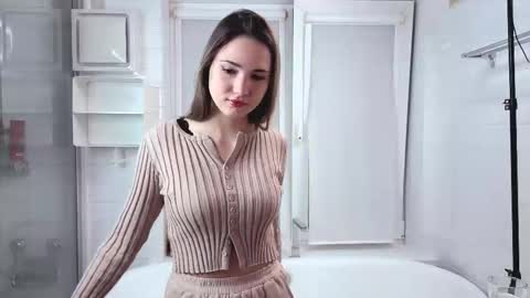 Snapshot of emilydeer chatting on November 2025 05:09:01 PM Emily online show from November 2025 05:09:01 PM