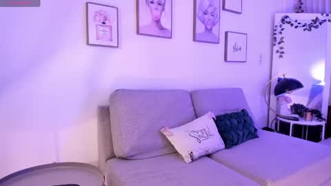 Snapshot of emilydolly_ chatting on May 2026 10:48:01 PM Emily online show from May 2026 10:48:01 PM