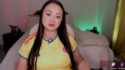 Snapshot of emilydolshe2 chatting on June 2026 02:48:02 PM Emily Dolshe online show from June 2026 02:48:02 PM