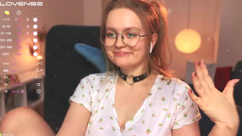 Snapshot of emilyforelsket chatting on December 2024 03:37:01 PM Emily online show from December 2024 03:37:01 PM