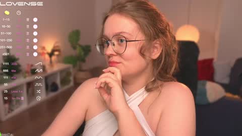 Snapshot of emilyforelsket chatting on January 2025 03:13:02 PM Emily online show from January 2025 03:13:02 PM