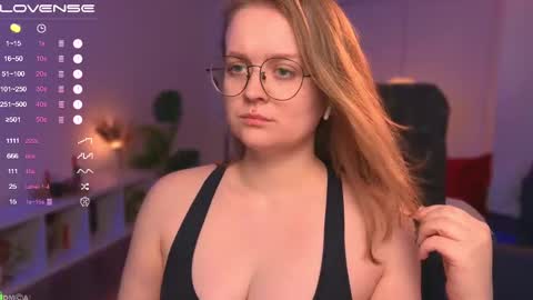 Snapshot of emilyforelsket chatting on February 2025 03:27:02 PM Emily online show from February 2025 03:27:02 PM
