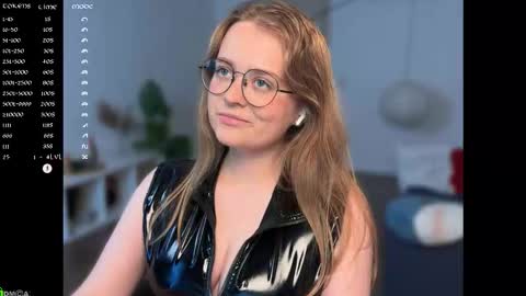 Snapshot of emilyforelsket chatting on September 2025 12:32:02 PM Emily online show from September 2025 12:32:02 PM