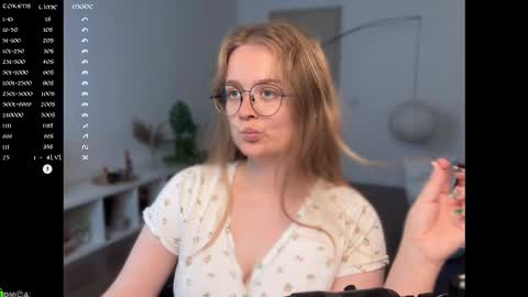 Snapshot of emilyforelsket chatting on September 2025 12:10:02 PM Emily online show from September 2025 12:10:02 PM