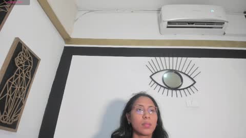 Snapshot of emilygomezz chatting on May 2026 11:39:02 AM Emily online show from May 2026 11:39:02 AM