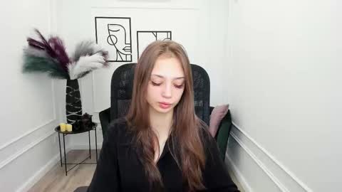 Emily online show from November 2025 04:23:02 AM