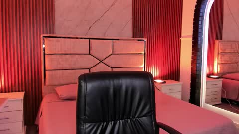 Emily Hendrix online show from January 2026 02:43:02 PM