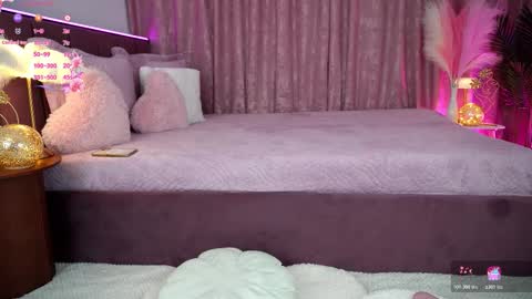 Emily  online show from November 2025 06:12:01 PM