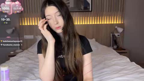 Emily online show from October 2025 08:40:01 PM