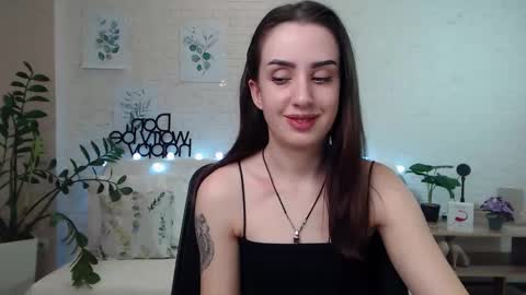 Emyli online show from January 2025 08:43:01 PM