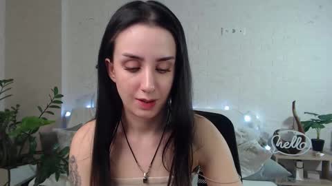 Emyli online show from February 2025 04:09:02 AM