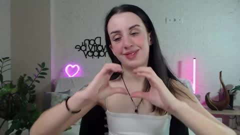 Emyli online show from March 2025 07:01:02 PM