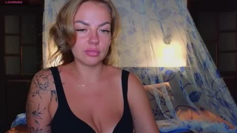 Emily Robbie online show from February 2026 04:33:01 PM