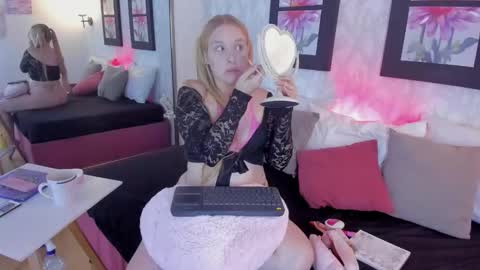 Summer 3 online show from November 2025 01:19:01 AM