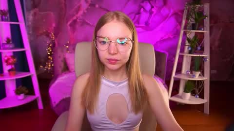 Snapshot of emilysunshines chatting on March 2026 07:10:01 AM MY NAME IS Emily WELCOME EVERYONE I WILL BE HAPPY TO GIVE YOU WHAT YOU HAVE DREAMED OF FOR SO LONG online show from March 2026 07:10:01 AM