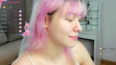 Snapshot of emilytrase chatting on June 2026 01:11:01 AM Betty online show from June 2026 01:11:01 AM